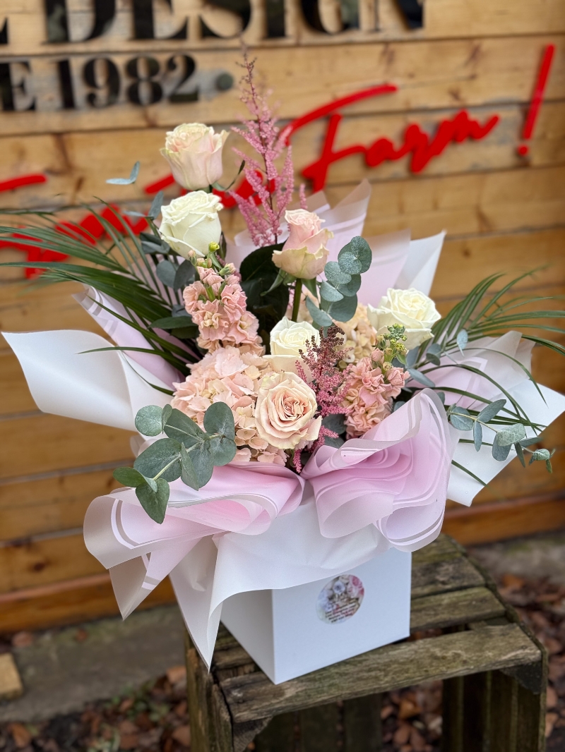 flower-bouquet-instagram-delivery-manchester-oldham