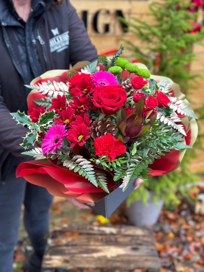 christmas-flower-bouquet-manchester-delivery-oldham