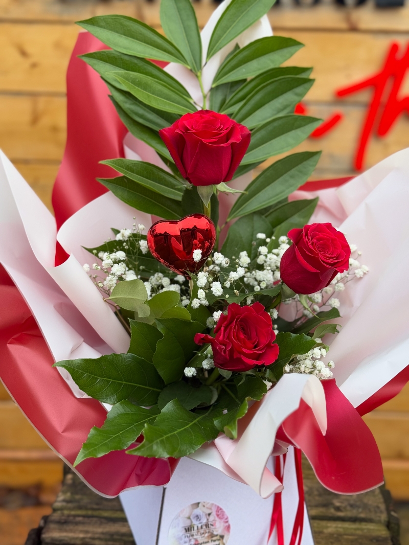 flower-bouquet-instagram-delivery-manchester-oldham-luxury-gift-present-valentinesday