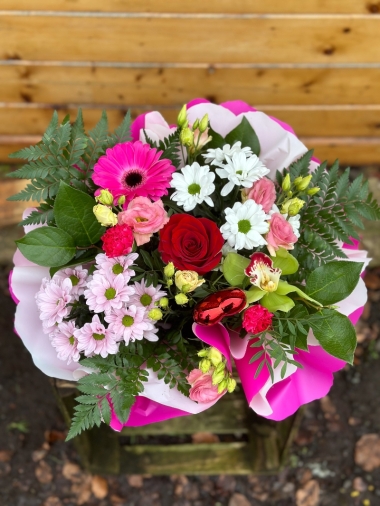 flower-bouquet-instagram-delivery-manchester-oldham-luxury-gift-present-valentinesday