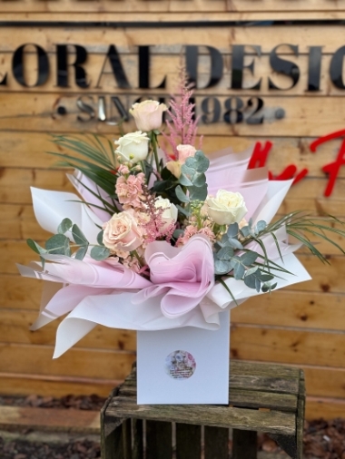 flower-bouquet-instagram-delivery-manchester-oldham