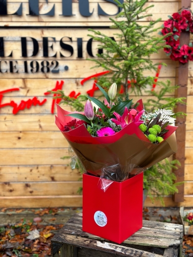 christmas-flower-bouquet-manchester-delivery-oldham