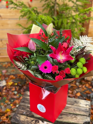 christmas-flower-bouquet-manchester-delivery-oldham