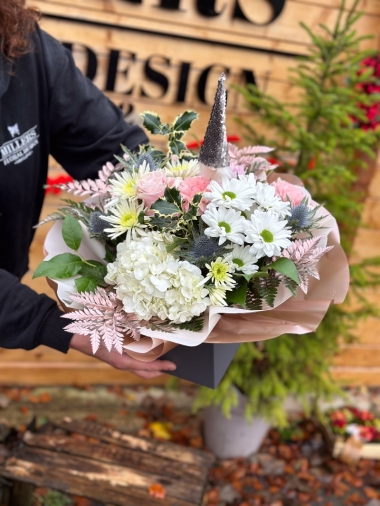 christmas-flower-bouquet-manchester-delivery-oldham