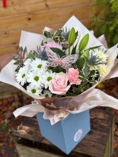 christmas-flower-bouquet-manchester-delivery-oldham